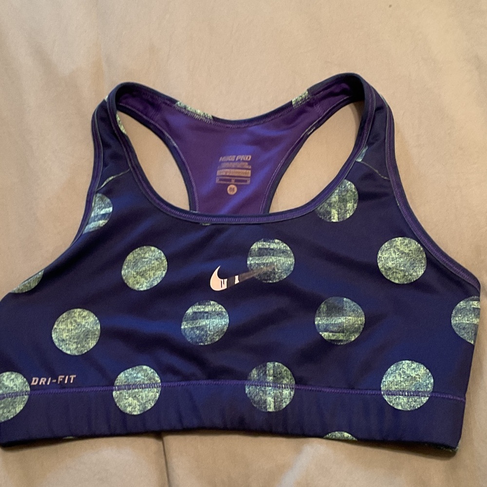 Women’s Nike sports bras